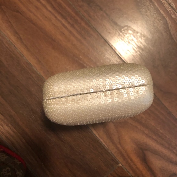 Donna Karan clutch - Picture 7 of 8